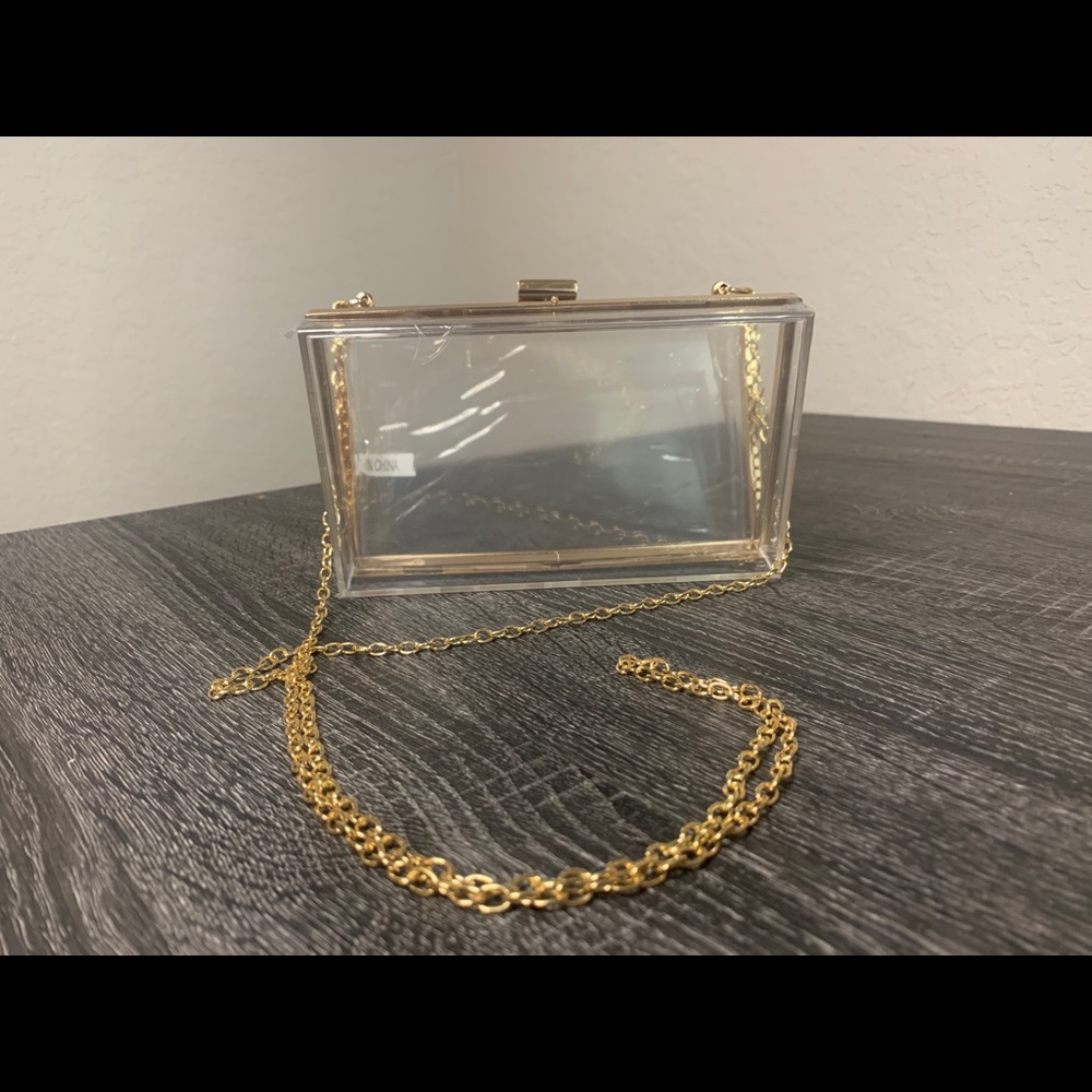 Handbags & Purses - Picture 2 of 4